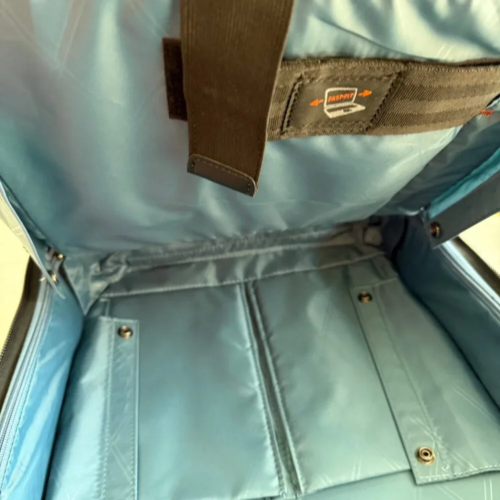 Samsonite 4-Wheel Spinner Suitcase, Frequent Flyer, Soft Nylon - Picture 7 of 11